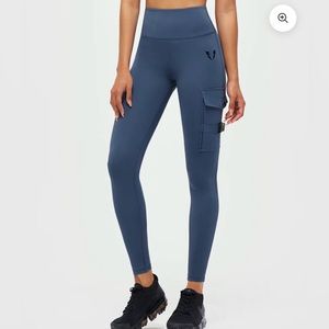 NEW Firm Abs Cargo Leggings (L) NWT